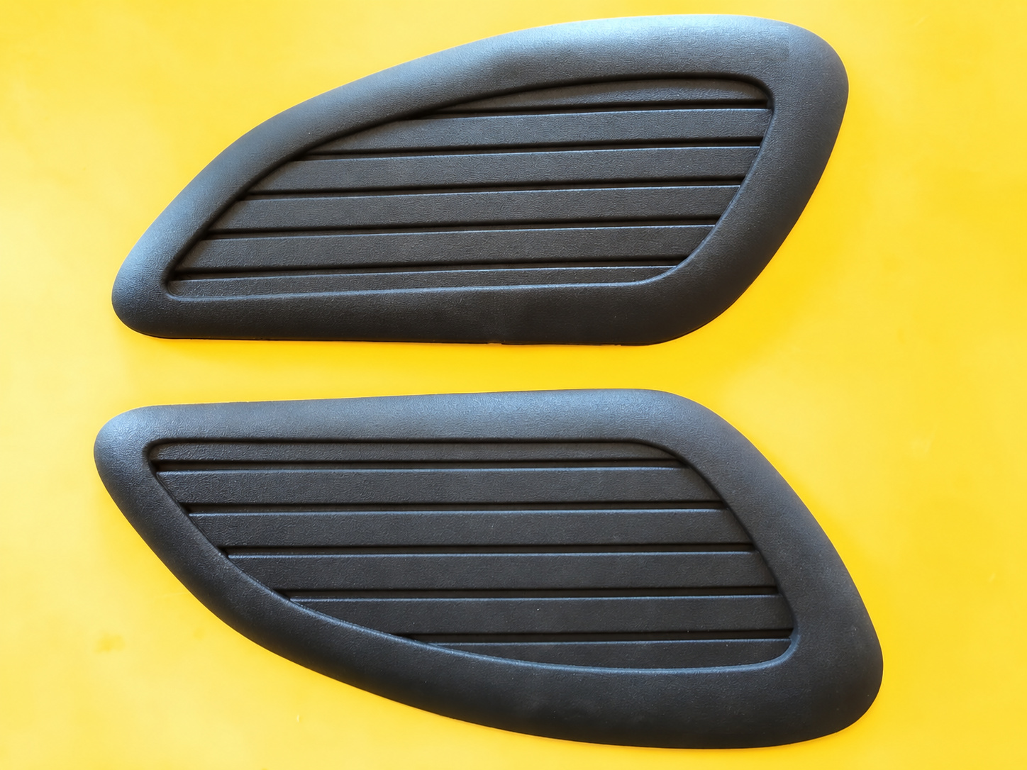 Matte Black Line-Pattern Tank Pad Pair for Royal Enfield Interceptor 650