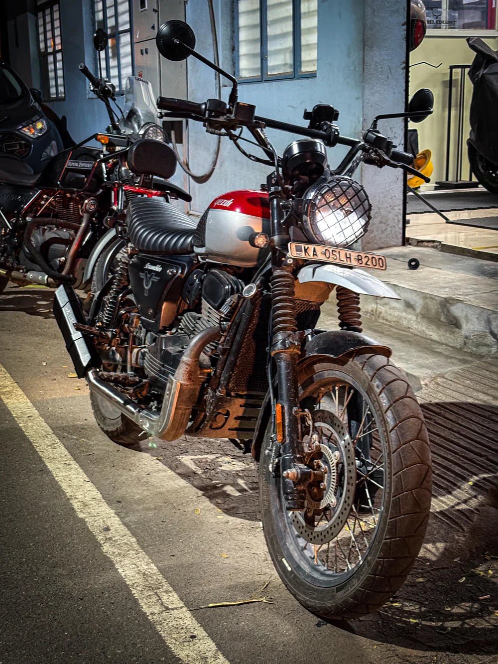 Barrel Rogue 2.0 Exhaust with Link Pipe for Yezdi Scrambler | 304 Stainless Steel Slip-On Performance Exhaust (DB Killer Included) image 4
