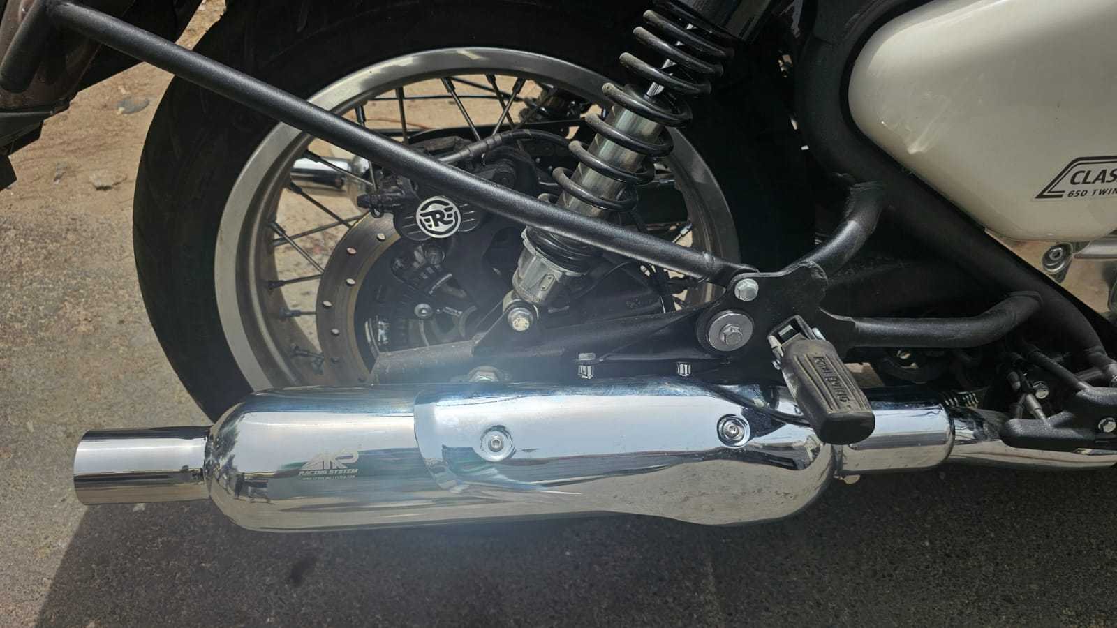 KP Racing System Replica Exhaust for Royal Enfield Classic 650 | SS304 Stainless Steel Performance Silencer with DB Killer, Heat Resistant Wool & Polished Finish image 5