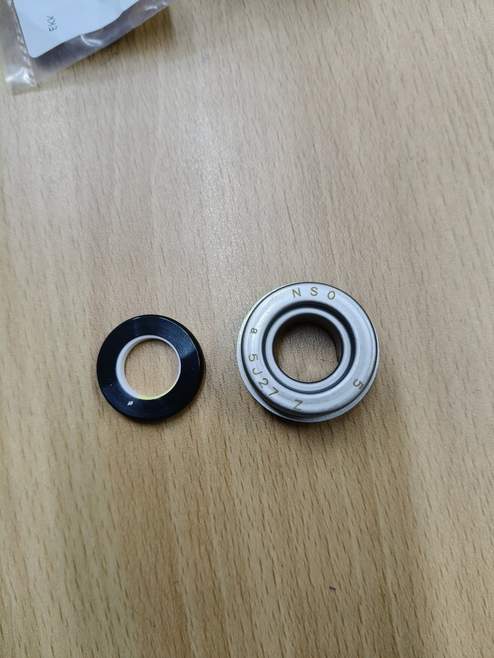 Benelli tnt 600i water pump oil seal image 2