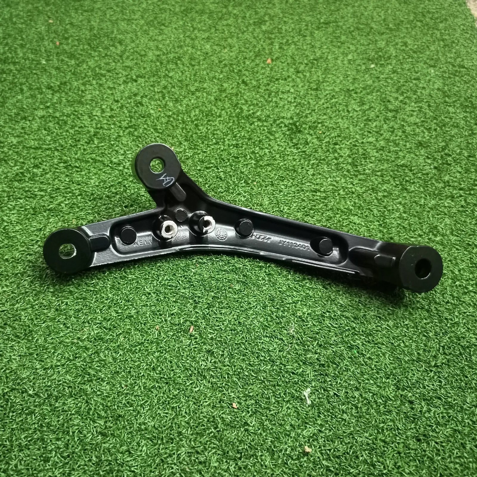 Duke 250/390 Engine Hanger Rh 56jpb231
