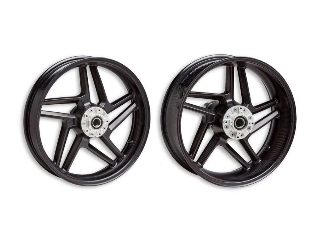 Pair of Carbon Wheels